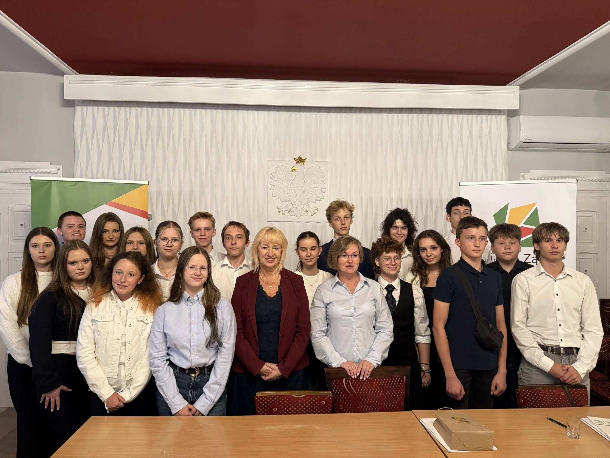 zdjecie na stronie o tytule: Za nami ostatnia sesja Młodzieżowej Rady Miasta Ząbki VIII kadencji