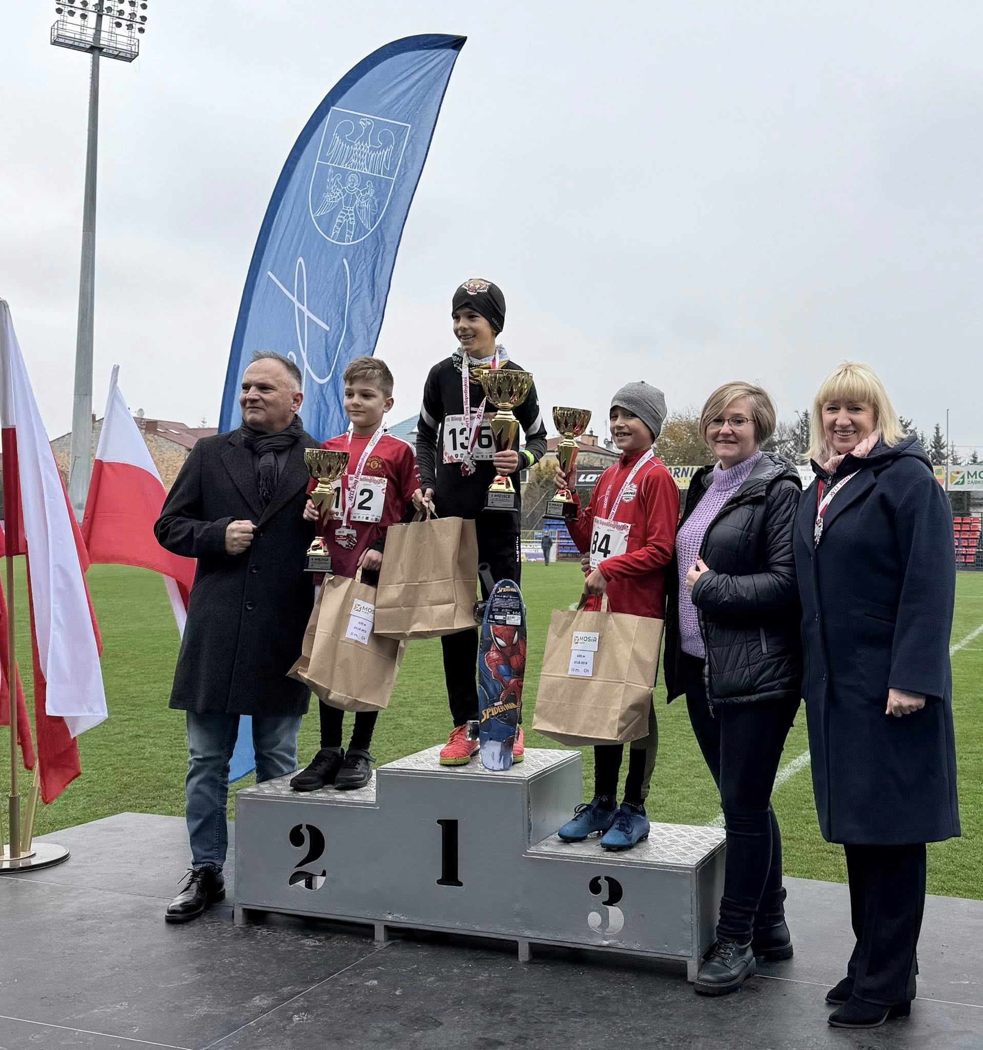 zdjecie na stronie o tytule: XVII Bieg Niepodległości na MOSiR Ząbki