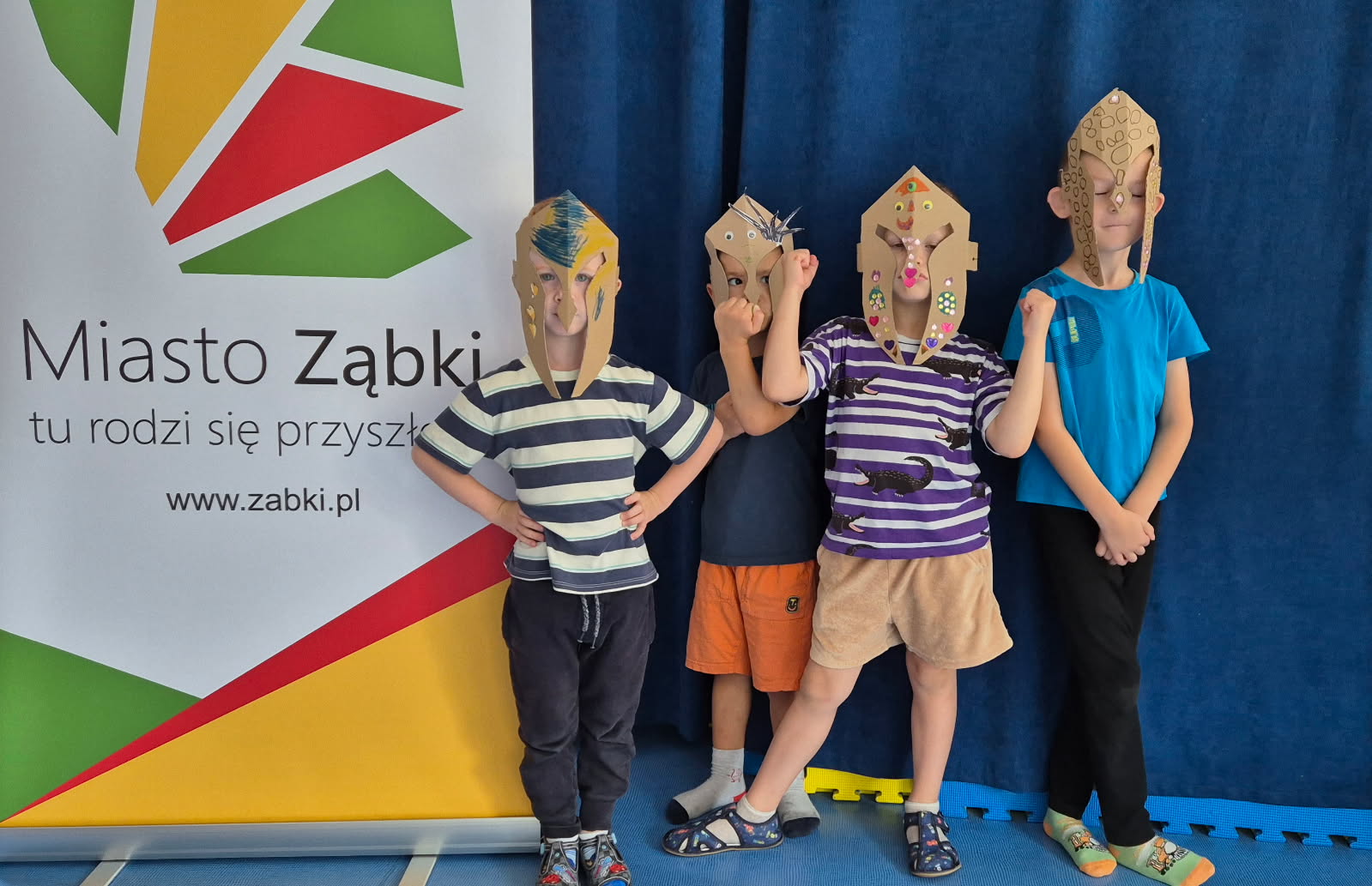 zdjecie na stronie o tytule: Warsztaty EKOgłowa Recyclingowa moda w ząbkowskich przedszkolach