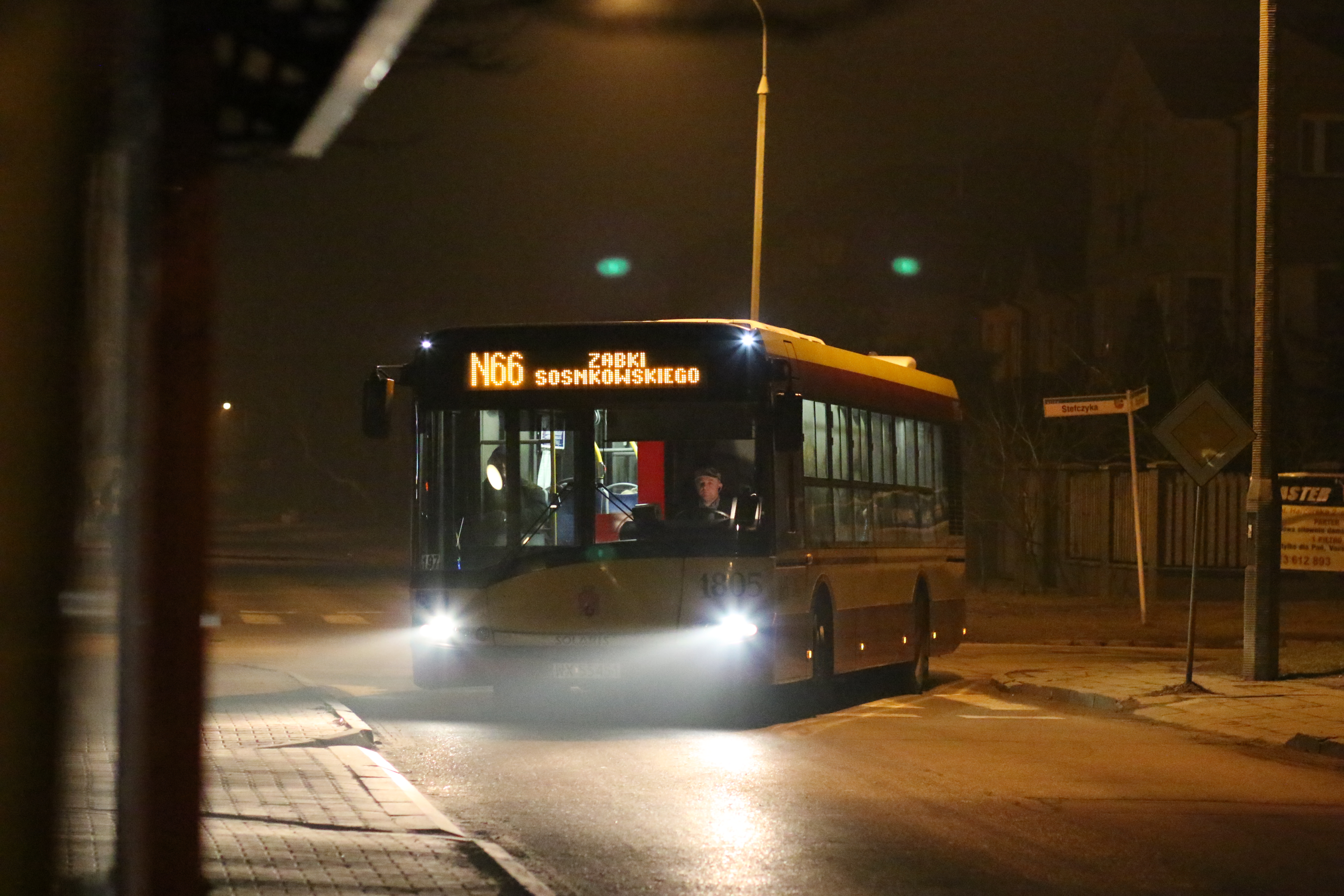 obraz-4 na stronie o tytule: Nowy autobus nocny już kursuje