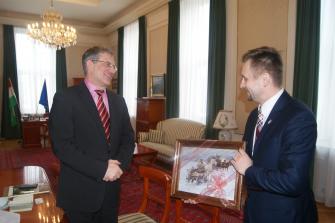 obraz-1 na stronie o tytule: Spotkanie z ambasadorem Węgier