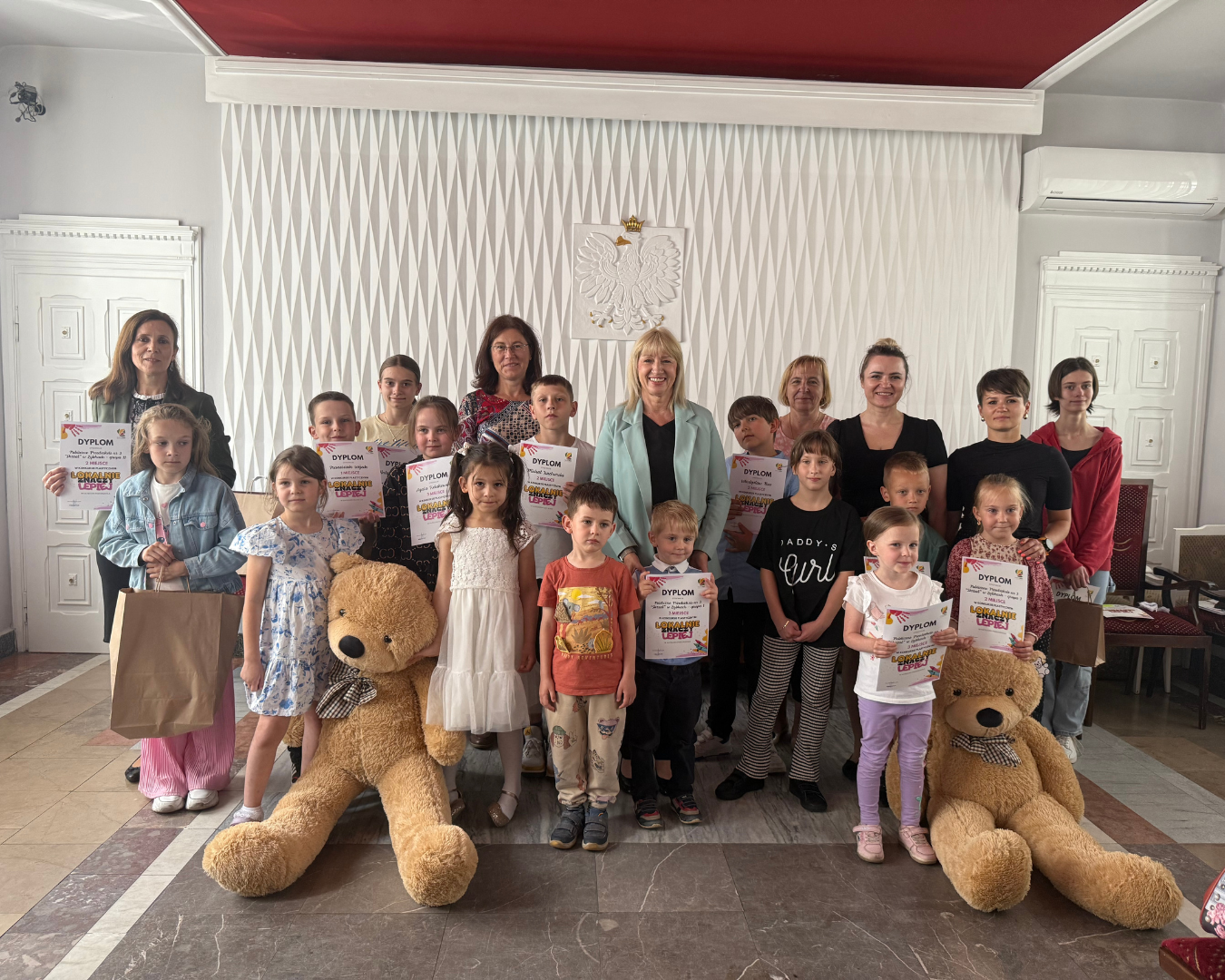 zdjecie na stronie o tytule: Laureaci Konkursu Plastycznego &quot;Lokalnie znaczy lepiej&quot; nagrodzeni!