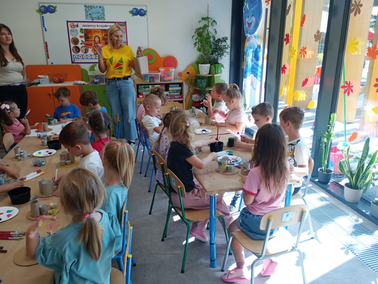 zdjecie na stronie o tytule: Przedszkolaki z Zielonego Dinka odkrywają moc recyklingu!