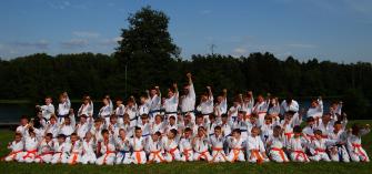 obraz-1 na stronie o tytule: Sportowe wakacje karateków z Ząbek