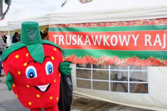 obraz-1 na stronie o tytule: Dzień Truskawki na Praskiej Giełdzie Spożywczej