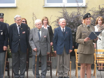 obraz-5 na stronie o tytule: Jubileusz XXX -lecia w szkole podstawowej Nr 1 w Ząbkach