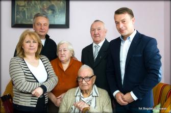obraz-1 na stronie o tytule: Mieszkaniec Ząbek Zygmunt Szabucki ukończył 100 lat !