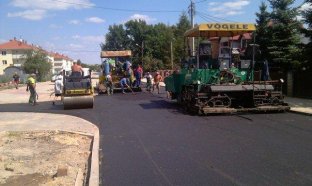 obraz-2 na stronie o tytule: Prace na ul. Powstańców mają się ku końcowi