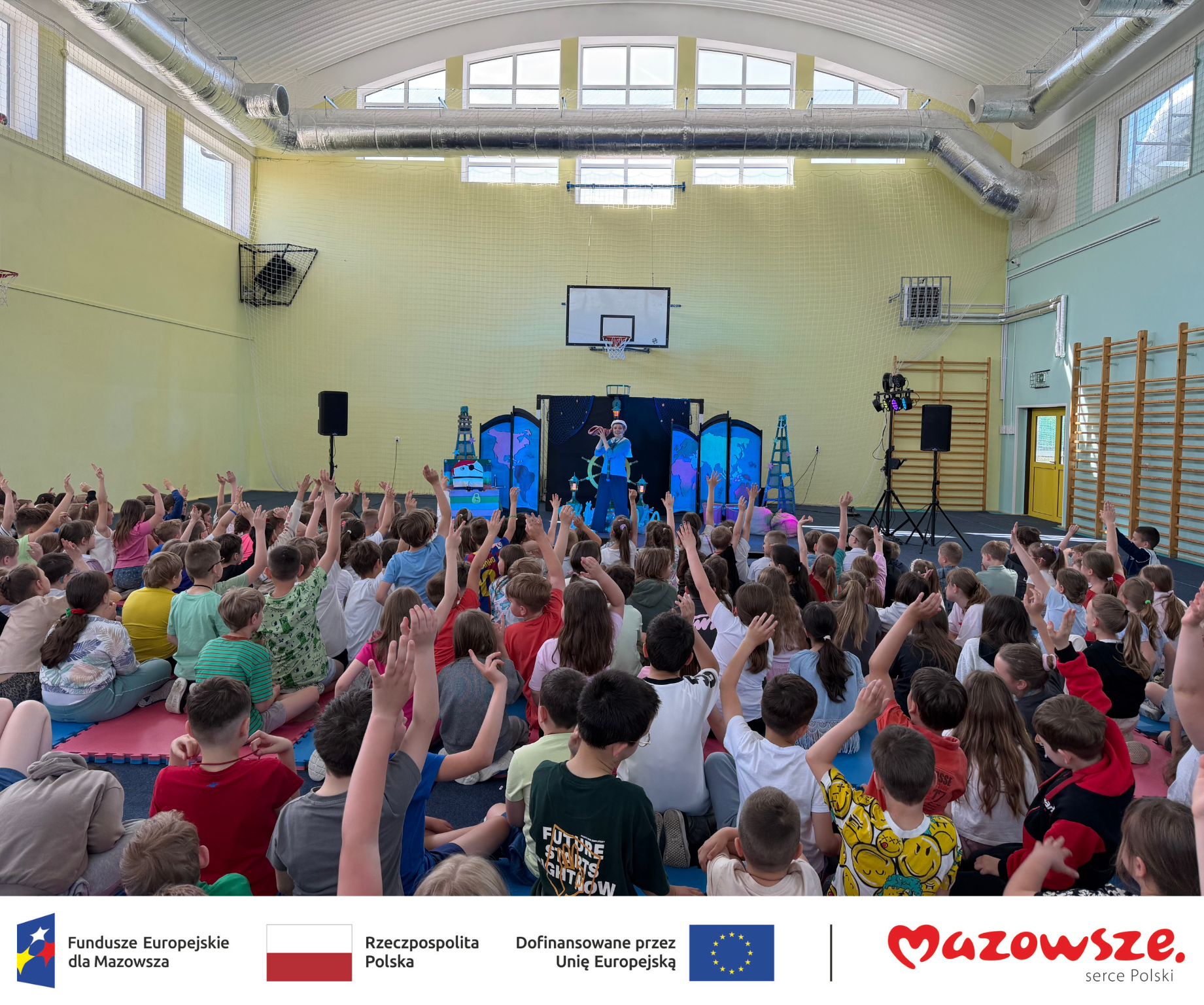 zdjecie na stronie o tytule: Wyjątkowy spektakl edukacyjny w SP 4