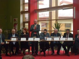 obraz-1 na stronie o tytule: Spotkanie wojewody z samorządowcami w PP3 w Ząbkach