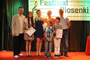 obraz-1 na stronie o tytule: XXII Festiwal Piosenki Ząbki 2012 za nami