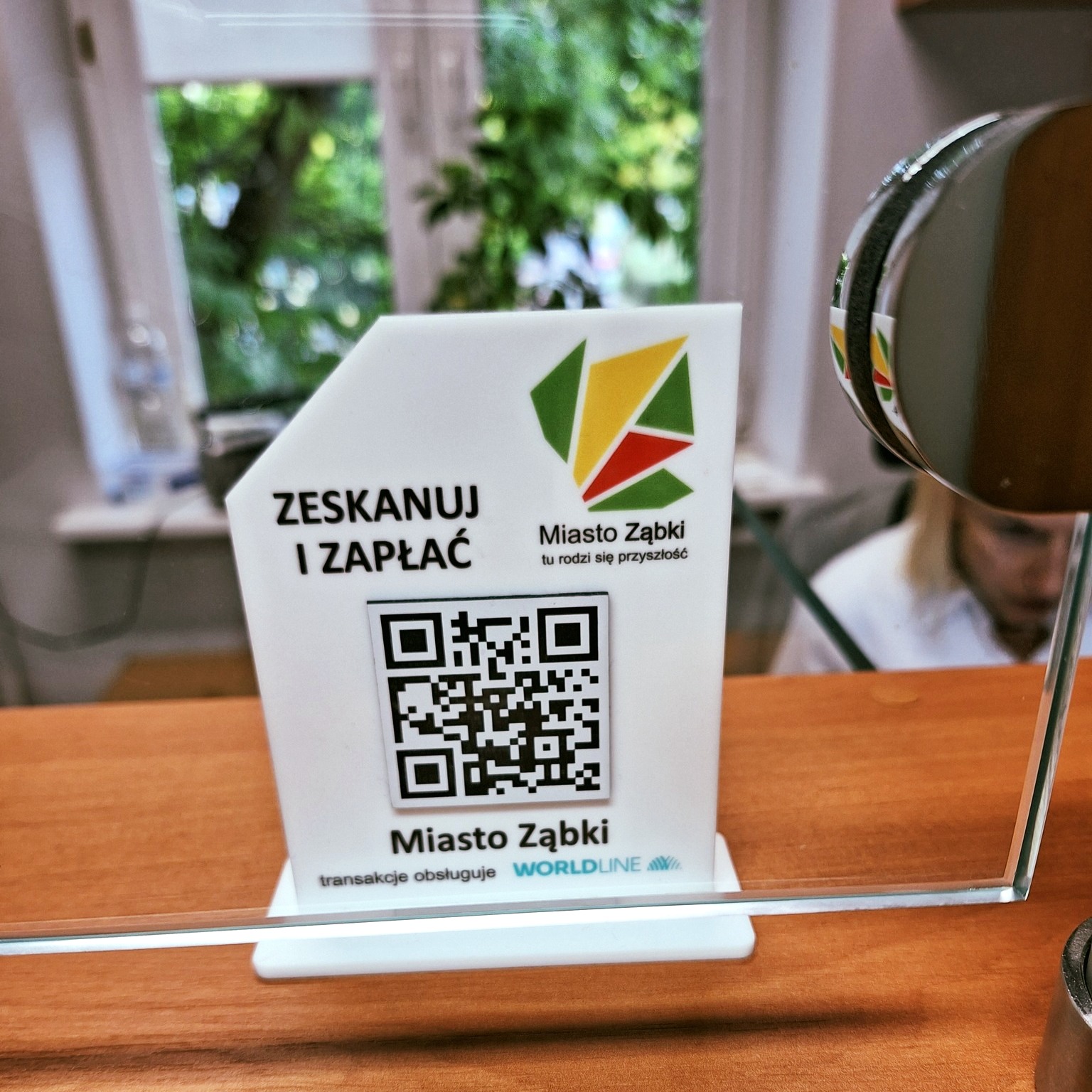 zdjecie na stronie o tytule: Opłaty w Urzędzie Miasta Ząbki? Zrób to szybko i wygodnie – online!
