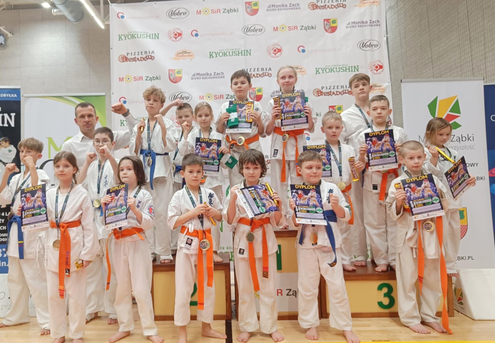 zdjecie na stronie o tytule: XVI Junior KYOKUSHIN Cup w Ząbkach
