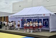Fotografia dotycząca Wędrówka po Europie - V Festyn Rodzinny w SP 6
