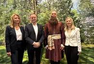 Fotografia dotycząca 45-lecie nadania Szkole Podstawowej Nr 2 imienia Jana Kochanowskiego