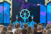 Fotografia dotycząca Wyjątkowy spektakl edukacyjny w SP 4