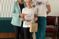 Fotografia dotycząca Laureaci Konkursu Plastycznego "Lokalnie znaczy lepiej" nagrodzeni!