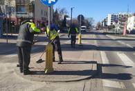 Fotografia dotycząca Z początkiem marca w naszym mieście rozpoczęło się sprzątanie po zimie.