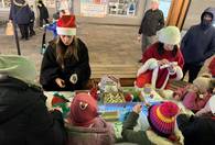 Fotografia dotycząca Rozświetlenie choinki i kiermasz świąteczny w Ząbkach. Dziękujemy, że tak tłumnie przybyliście!